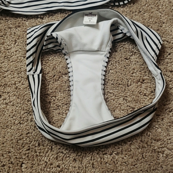 Hollister | Striped Bikini Racer Back size Small - Picture 4 of 5